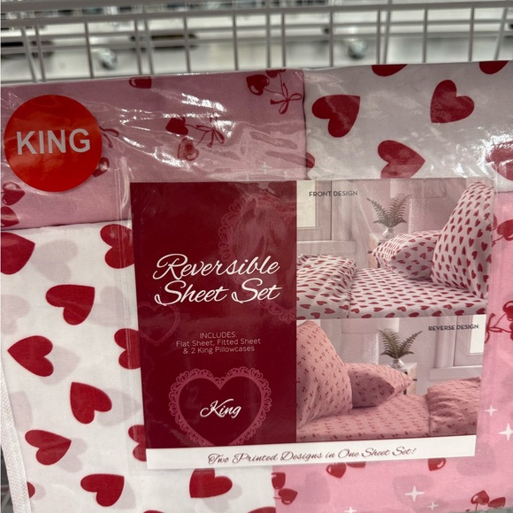 Reversible king cherries Heart Sheet Set - Pink and Red